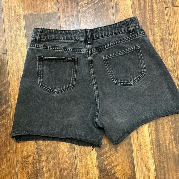 Women’s Black Grey Distressed Jean Shorts size Large. - Picture 2 of 7